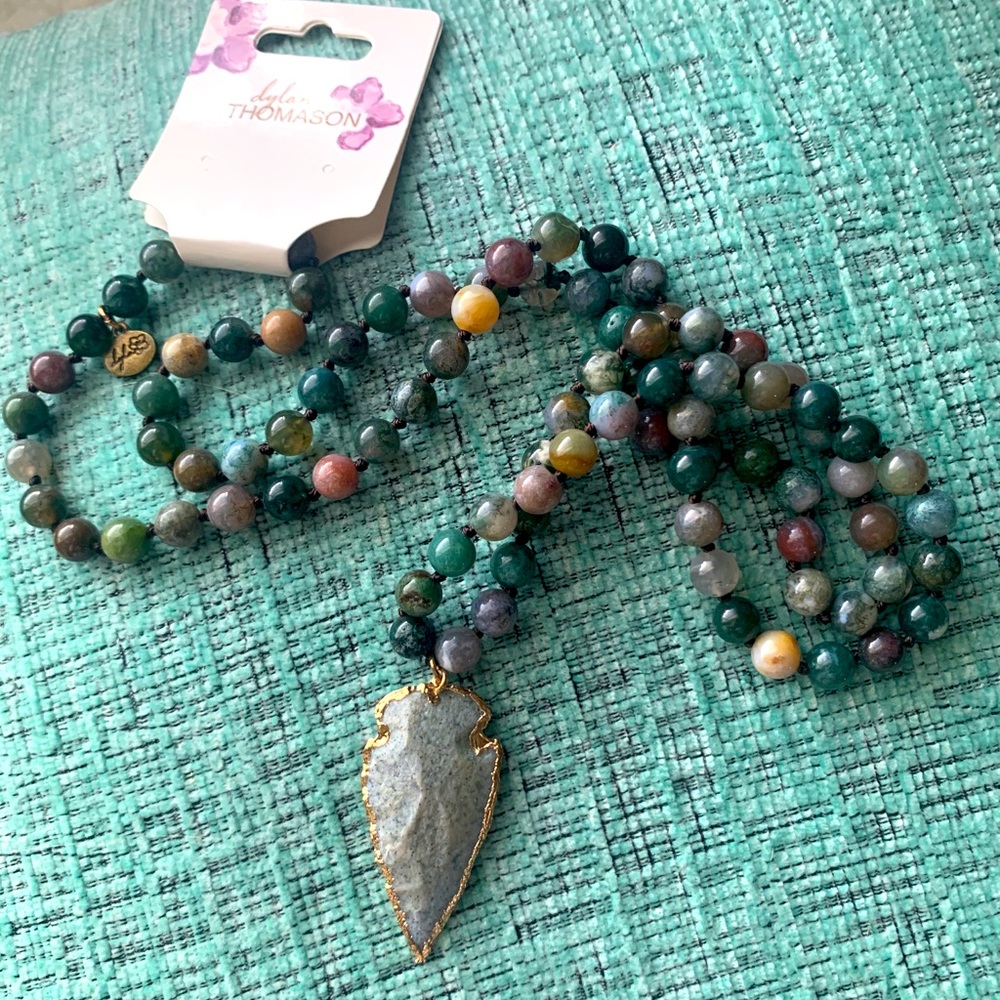 Arrow head stone beaded necklace